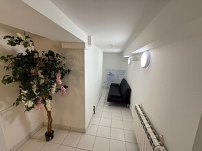 28-28A Scot Ln, Doncaster to rent Building Photo- Image 1 of 3