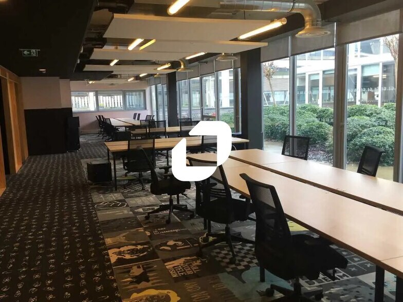 Office in Bordeaux to rent - Interior Photo - Image 1 of 6