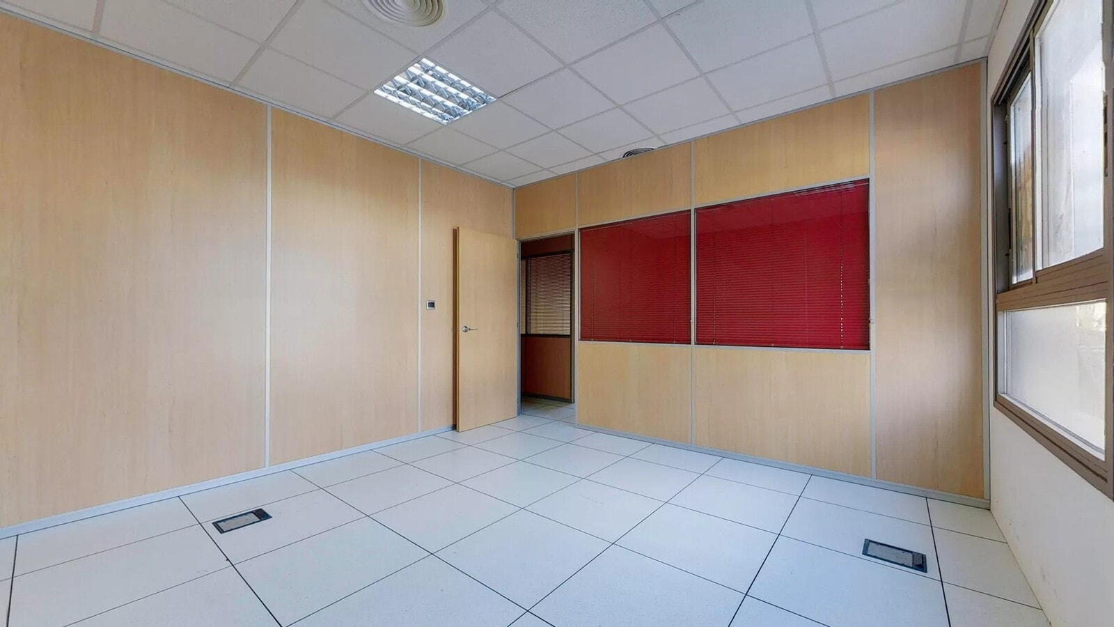 Calle Iván Pavlov, Málaga, MAL 29590 - - - Interior Photo - Image 1 of 26