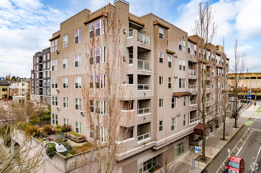 4343 Roosevelt Way NE, Seattle, WA for sale - Primary Photo - Image 1 of 1