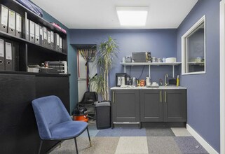 Clifford Rd, London for sale Interior Photo- Image 2 of 3