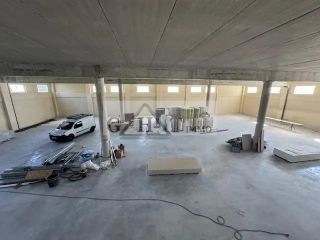 Industrial in Neuilly-sur-Marne to rent Building Photo- Image 1 of 2