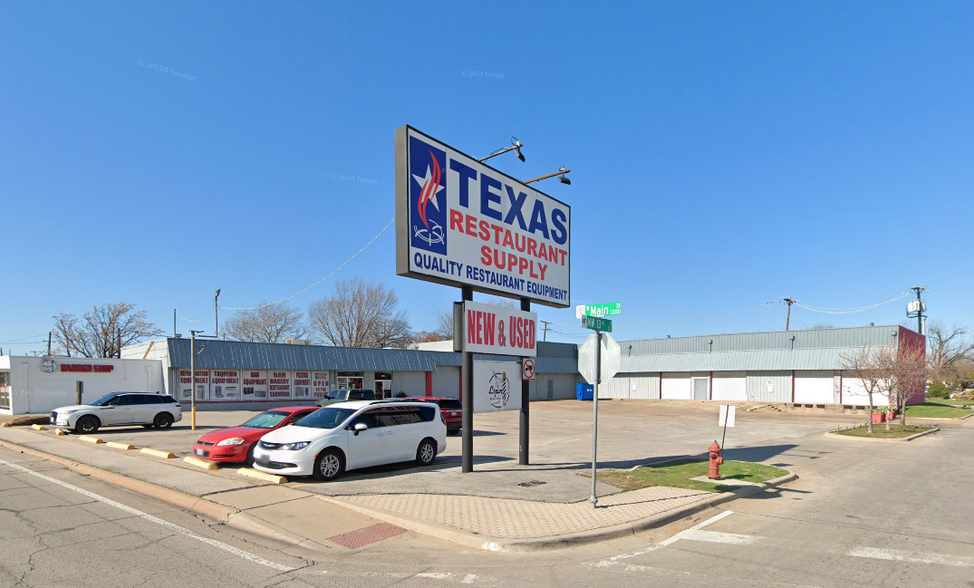 105-109 NW 13th St, Grand Prairie, TX for rent - Building Photo - Image 3 of 5