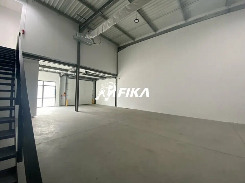 Light Industrial in Toulouse to rent - Building Photo - Image 1 of 37