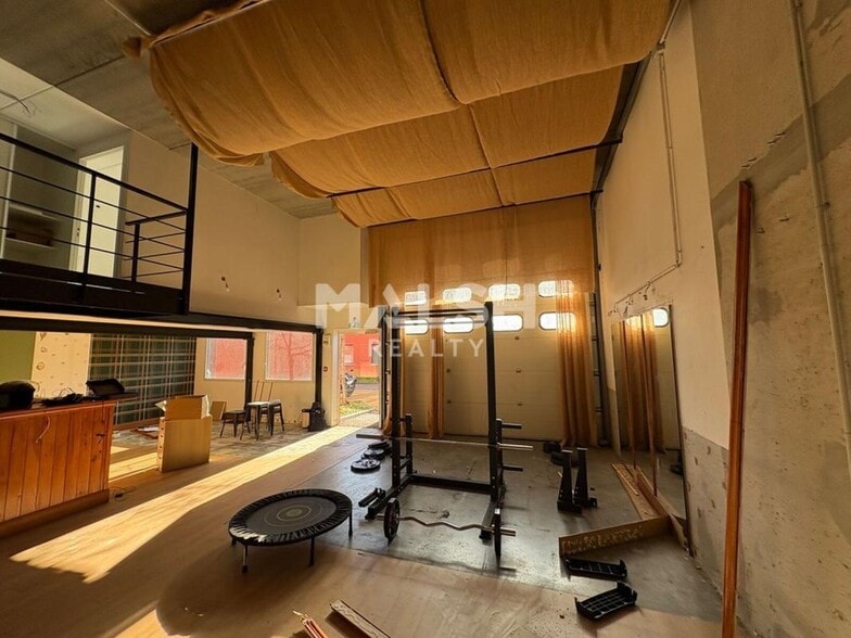 Light Industrial in Brignais for sale - Interior Photo - Image 3 of 16