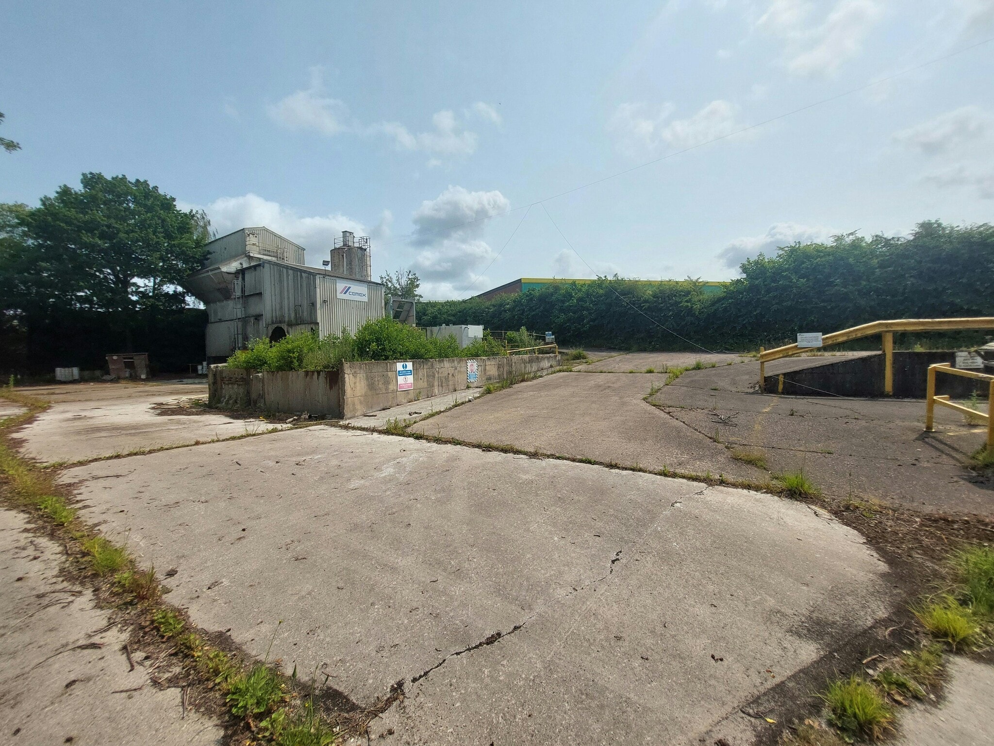 70 Sherwood Rd, Bromsgrove for sale Building Photo- Image 1 of 2