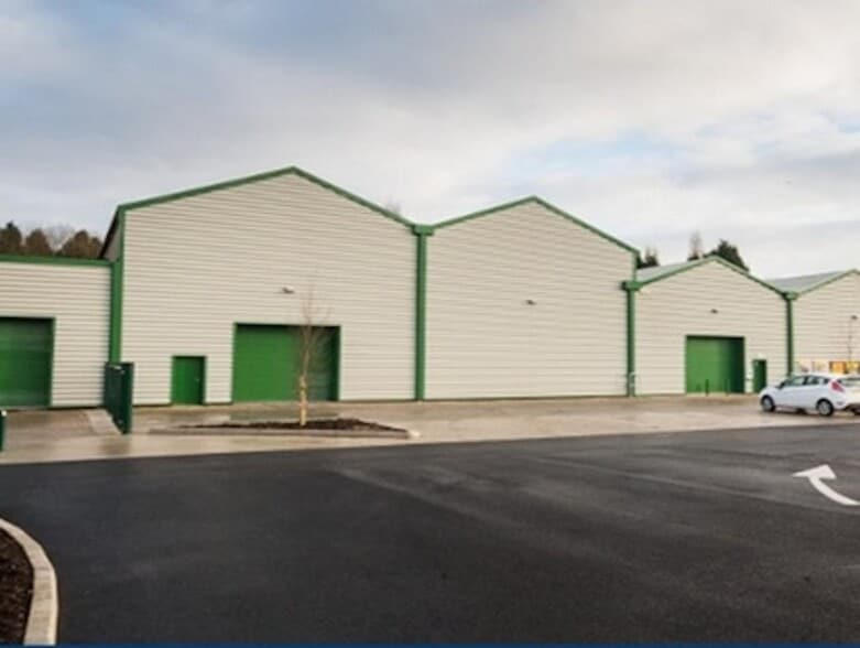 Shaw Ln, Glossop to rent - Building Photo - Image 1 of 6