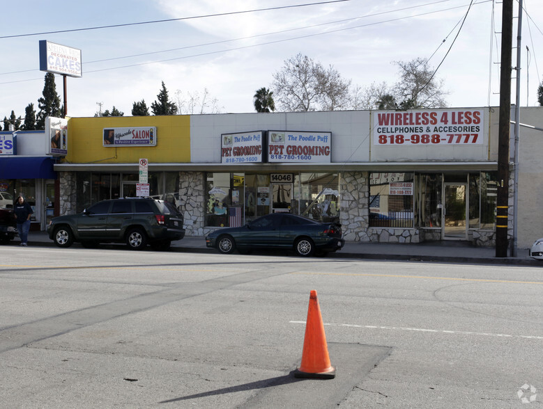 14044-14048 Burbank Blvd, Van Nuys, CA for sale - Primary Photo - Image 1 of 1