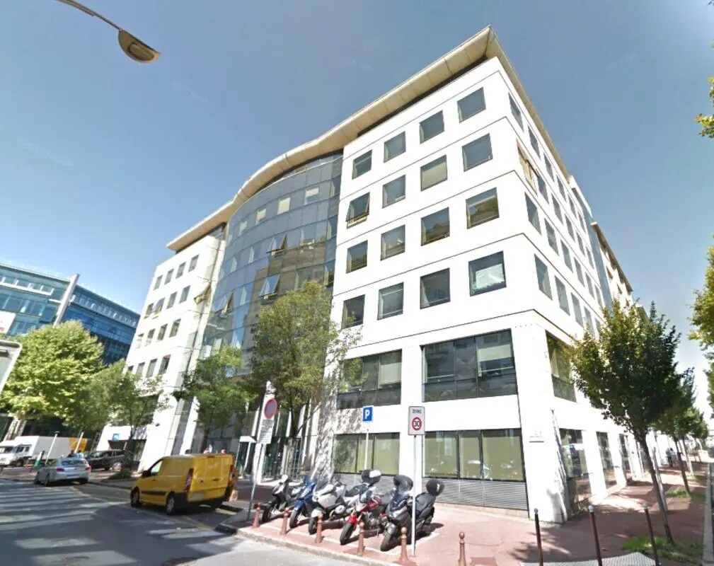 Office in Issy-les-Moulineaux to rent Building Photo- Image 1 of 5