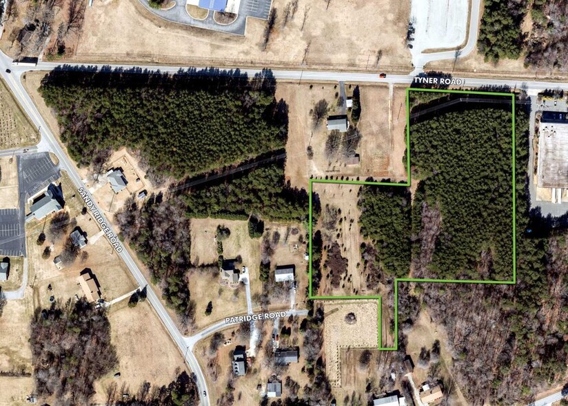 8229 Tyner Rd, Colfax, NC for sale - Primary Photo - Image 1 of 1