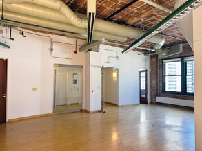 500 N Dearborn St, Chicago, IL for rent Interior Photo- Image 1 of 24