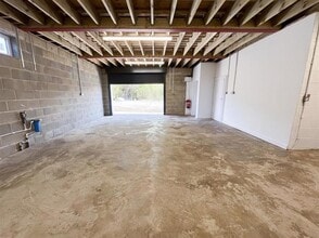 Canal Rd, Higham to rent Interior Photo- Image 1 of 4