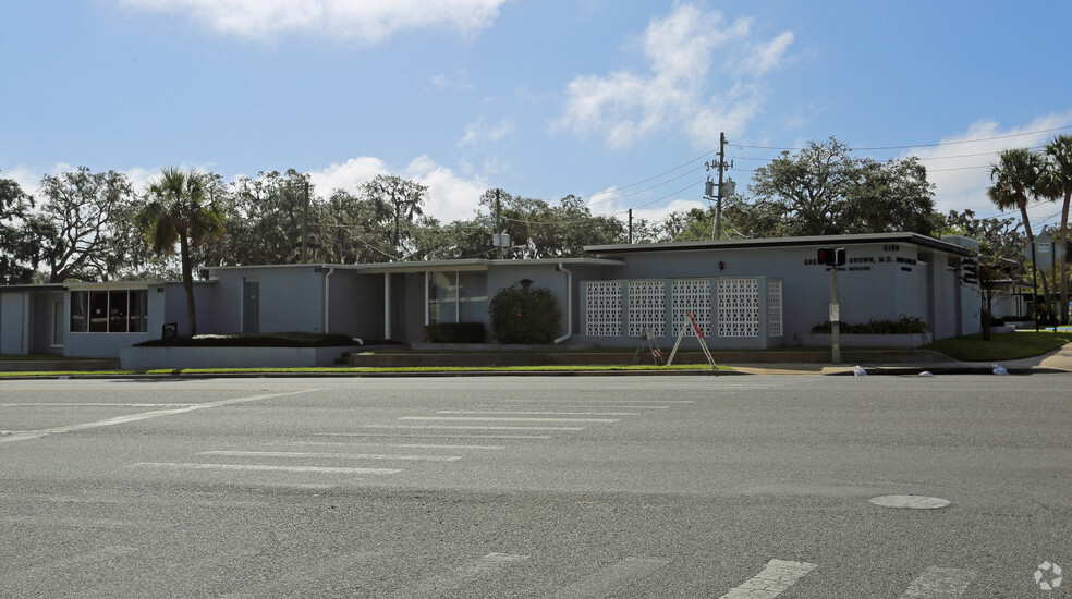 611 W Dixie Ave, Leesburg, FL for rent - Primary Photo - Image 1 of 4