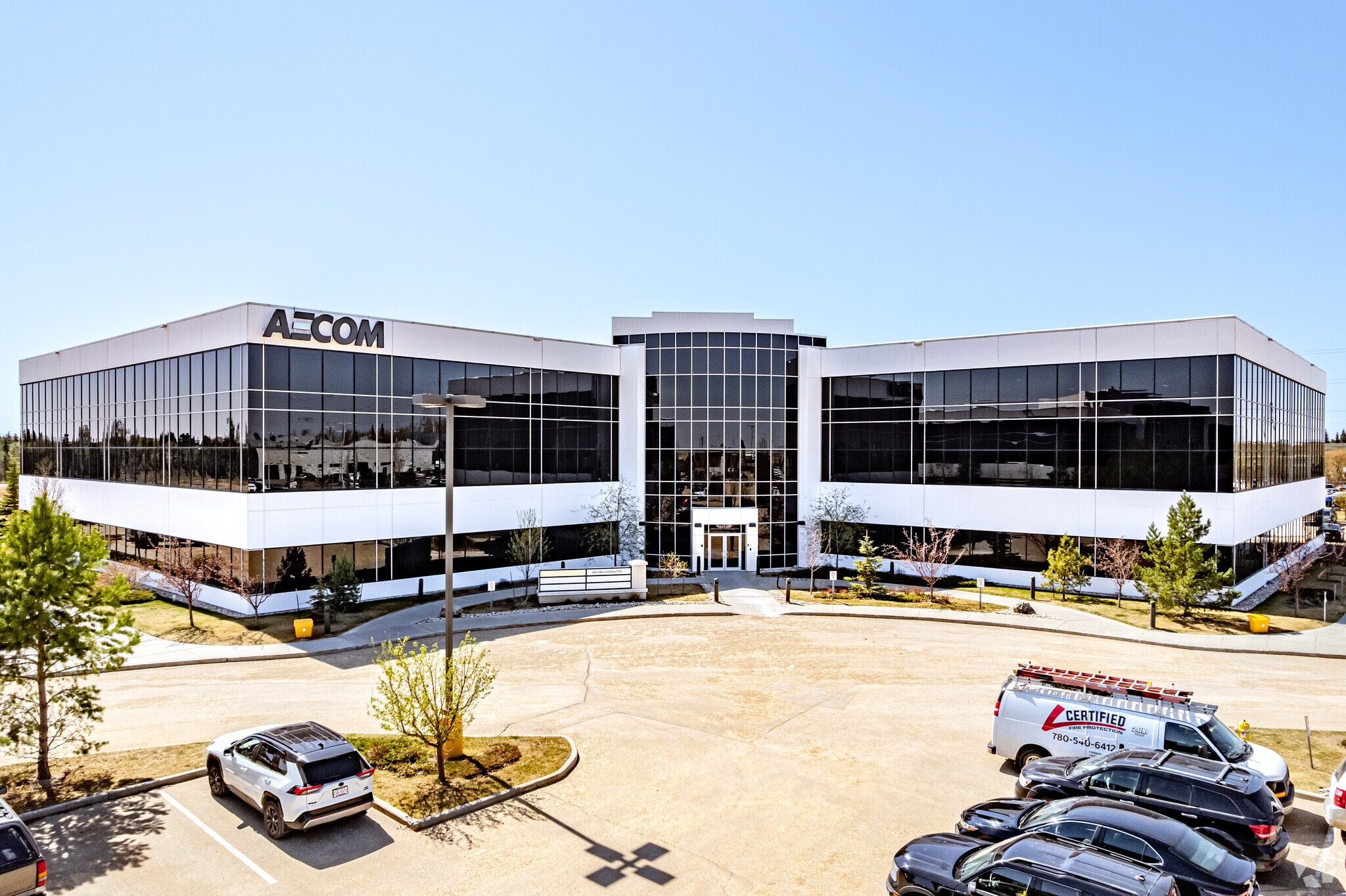 18817 Stony Plain Rd NW, Edmonton, AB to rent Primary Photo- Image 1 of 4