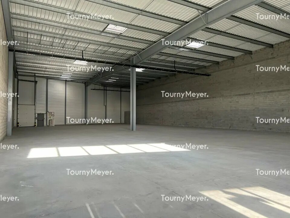 Light Industrial in Saint-Herblain to rent Interior Photo- Image 1 of 6