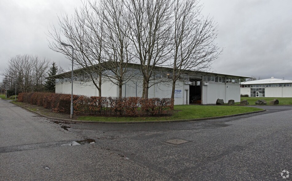 21 Whittle Pl, Irvine for sale - Primary Photo - Image 1 of 1