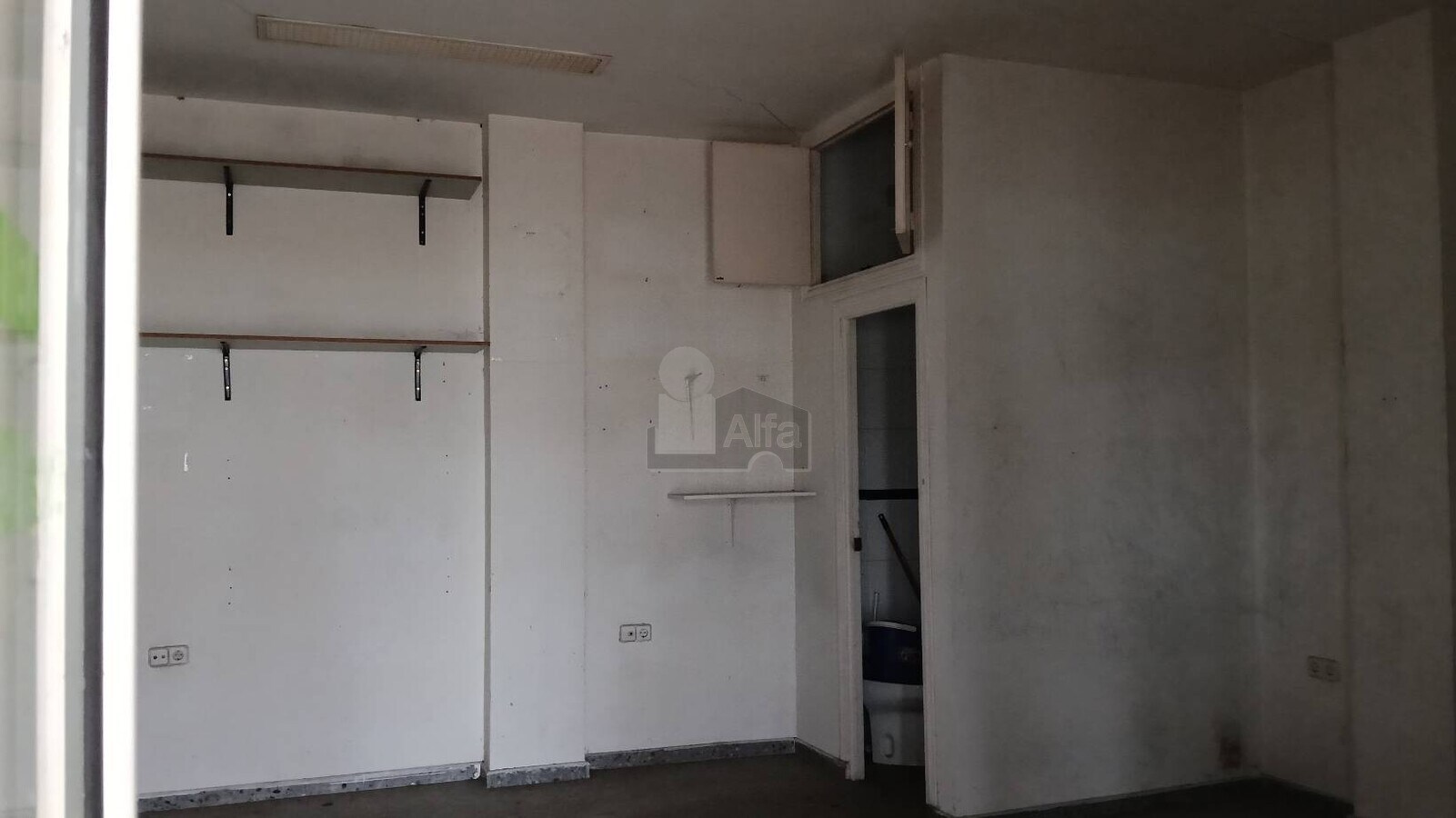 Sevilla, SEV 41020 - Unit 01 -  - Interior Photo - Image 2 of 4