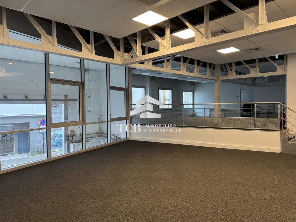 Location Bureaux 180 m² à 480 m² - Photo 1