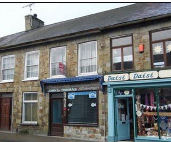 16 Sycamore St, Newcastle Emlyn for sale Primary Photo- Image 1 of 1