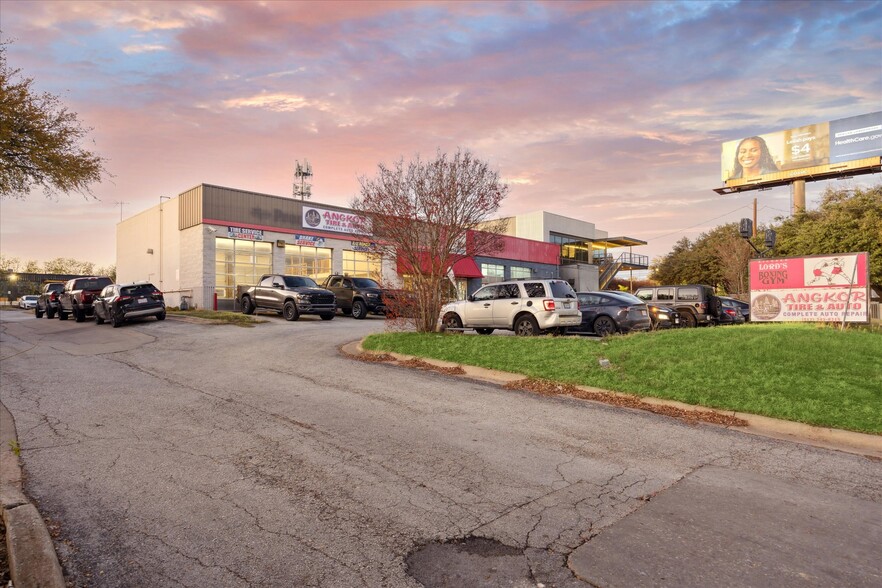 5528 N Lamar Blvd, Austin, TX for sale - Building Photo - Image 2 of 27