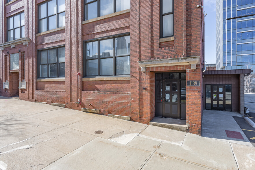 1138 W 9th St, Cleveland, OH for rent - Building Photo - Image 3 of 18