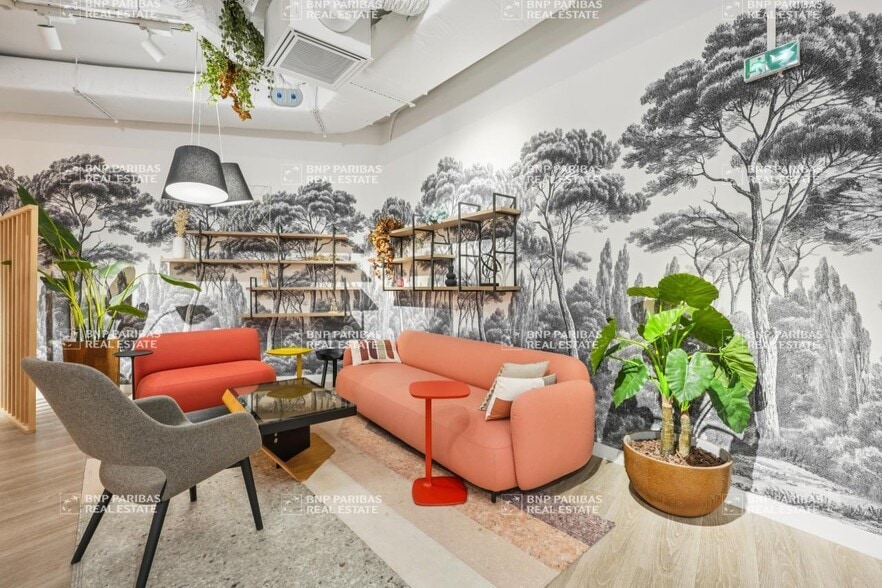 1 Place Victor Hugo, Courbevoie to rent - Interior Photo - Image 2 of 10