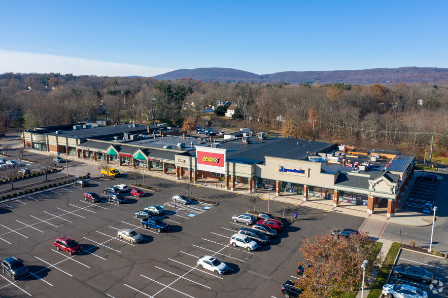 905-969 S Main St, Cheshire, CT for sale - Building Photo - Image 1 of 1