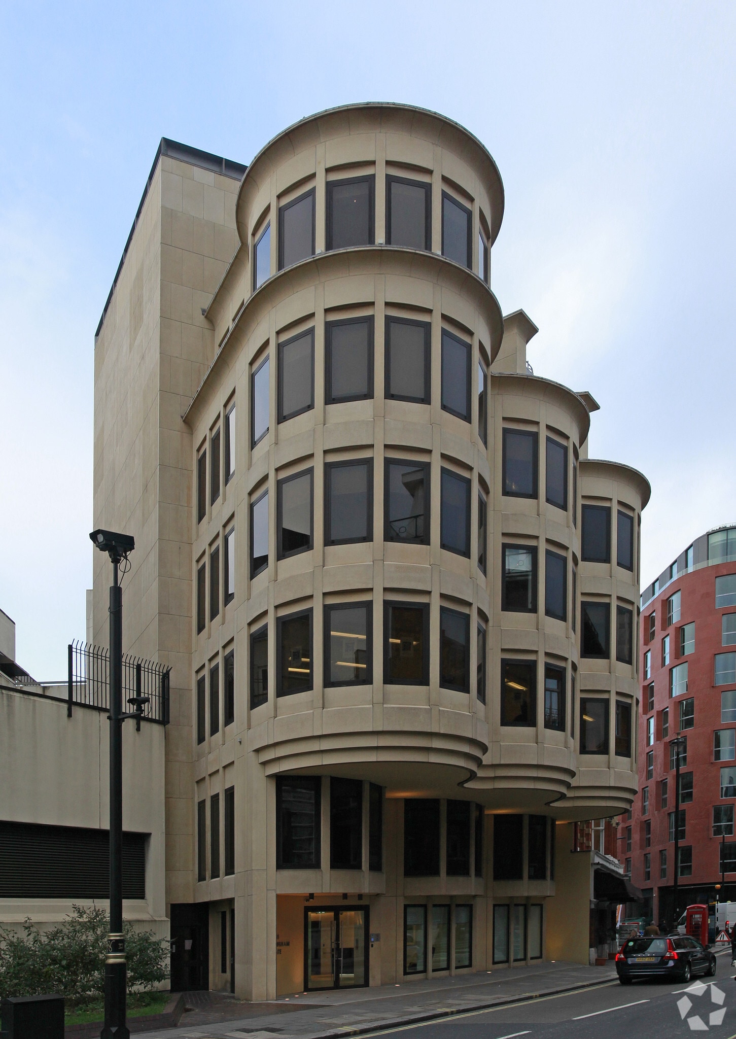 85 Buckingham Gate, London for sale Primary Photo- Image 1 of 1