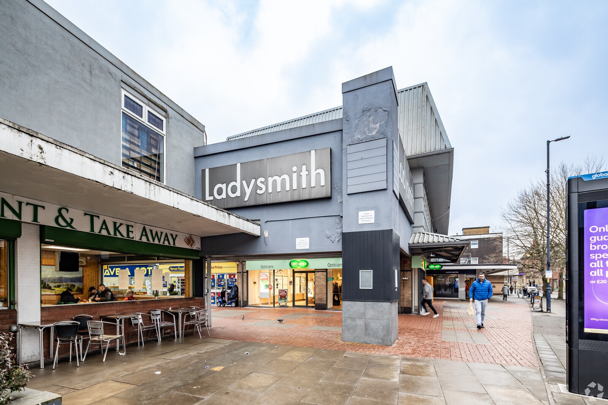 Old St, Ashton Under Lyne to rent Primary Photo- Image 1 of 11