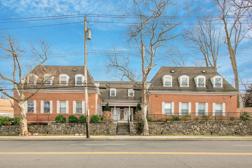 266 White Plains Rd, Eastchester, NY for sale - Building Photo - Image 1 of 1