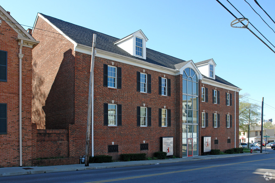 1707 Division St, Nashville, TN for sale - Primary Photo - Image 1 of 3