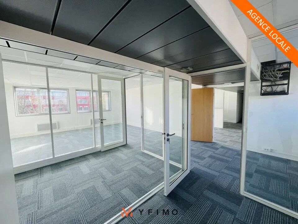 Location Bureaux 162 m² - Photo 1