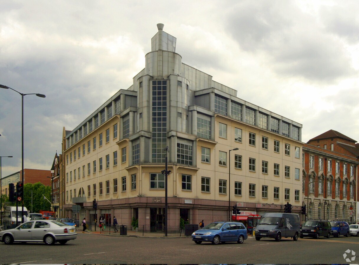 223237 Borough High St, London SE1 1JD UK