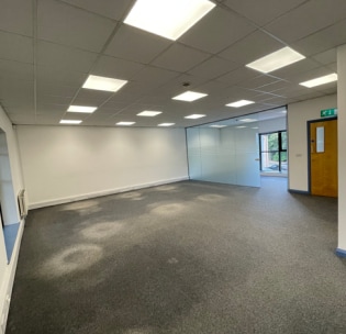 232-240 Belmont Rd, Belfast to rent Interior Photo- Image 1 of 6