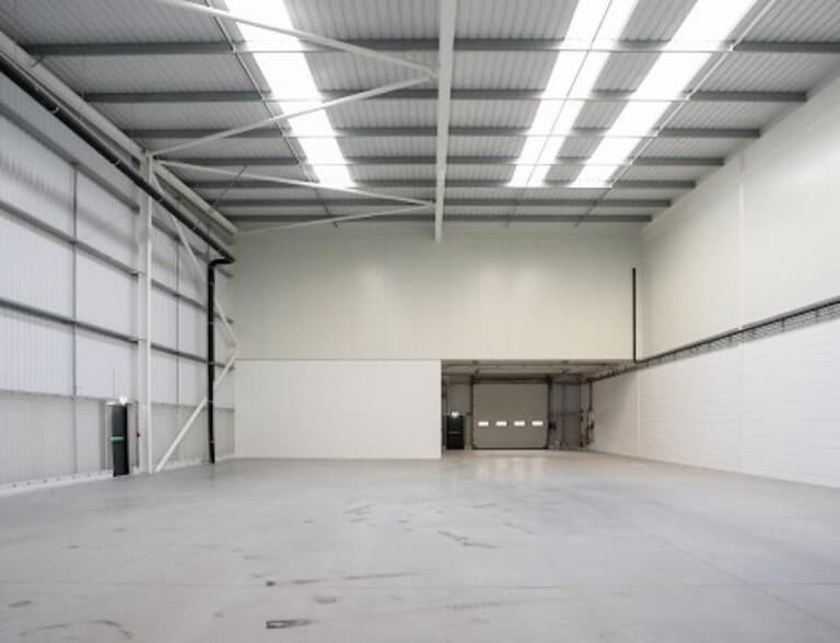 Trafford Gate, Manchester to rent - Interior Photo - Image 3 of 26