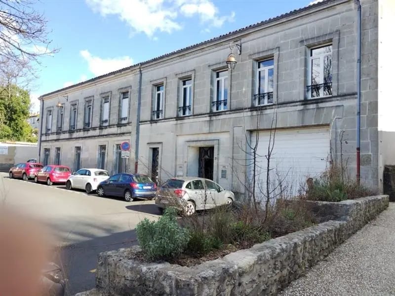 Vente Bureaux 1 578 m² - Photo 1