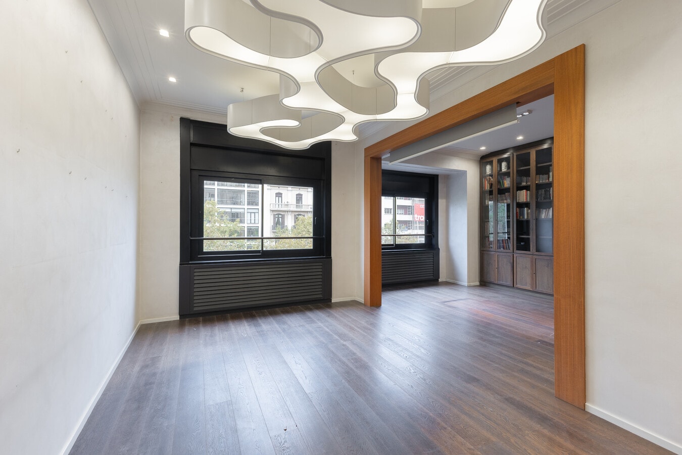 Barcelona, BAR 08006 - Unit - -  - Interior Photo - Image 1 of 36