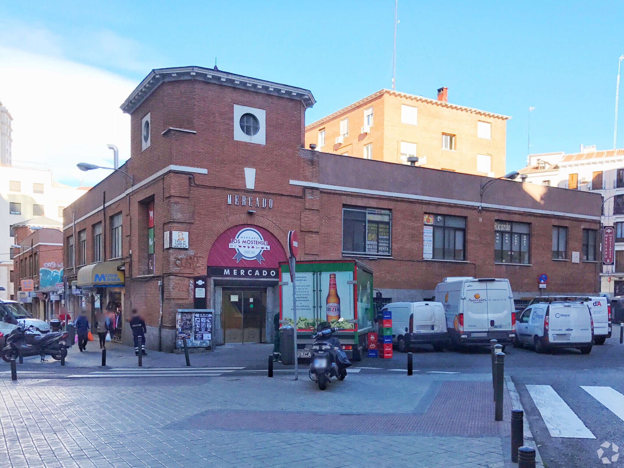 Retail in Madrid, Madrid to rent Primary Photo- Image 1 of 4