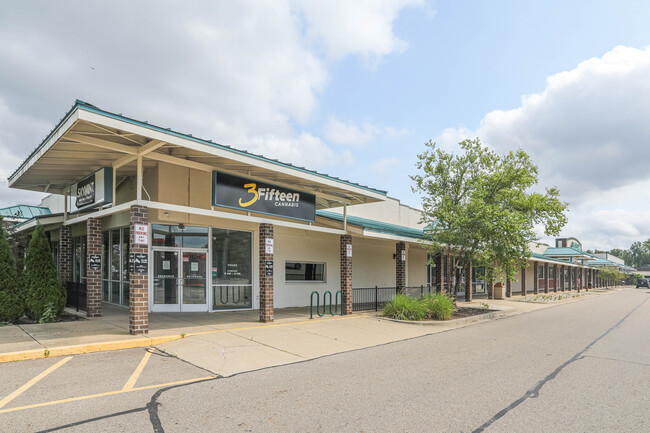 More details for 1525 W Michigan Ave, Battle Creek, MI - Retail for Sale