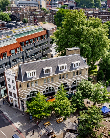 213 & 215-221 Borough High Street portfolio of 2 properties for sale on LoopNet.co.uk - Building Photo - Image 1 of 7