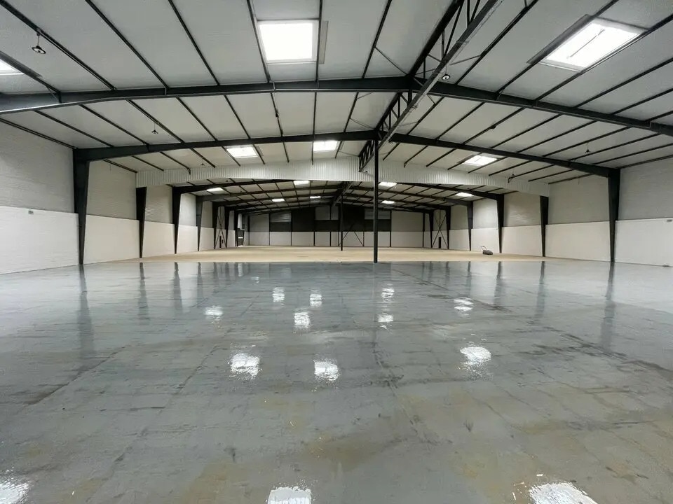 Industrial in Le Blanc-Mesnil to rent Interior Photo- Image 1 of 2