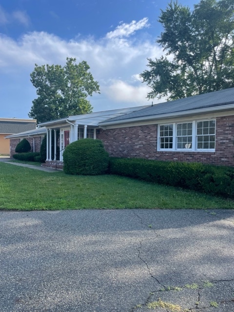 676 Amboy Ave, Woodbridge, NJ to rent Building Photo- Image 1 of 5