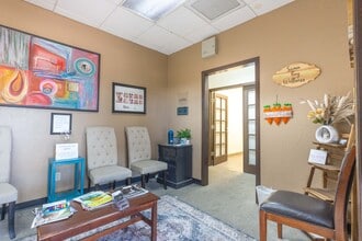 1825-1845 E Northern Ave, Phoenix, AZ to rent Lobby- Image 1 of 6