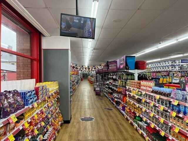 19 College St, Ammanford to rent Interior Photo- Image 1 of 6