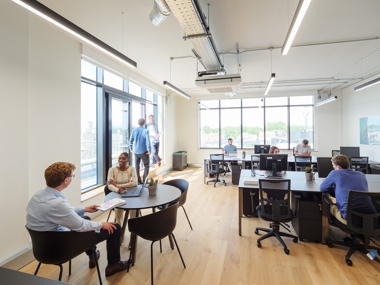 203-213 Mare St, London to rent - Interior Photo - Image 2 of 19