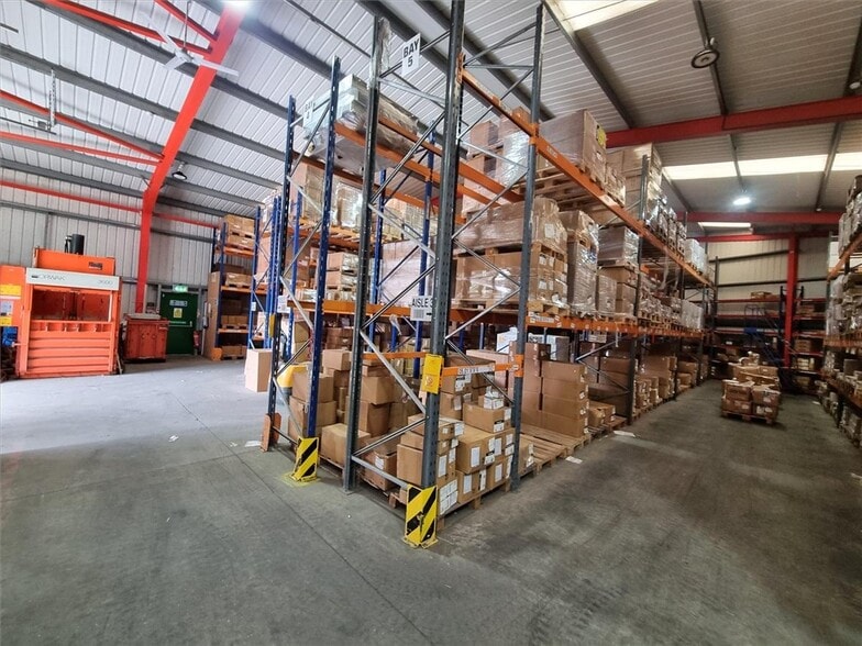 Charfield Rd, Kingswood to rent - Interior Photo - Image 3 of 7