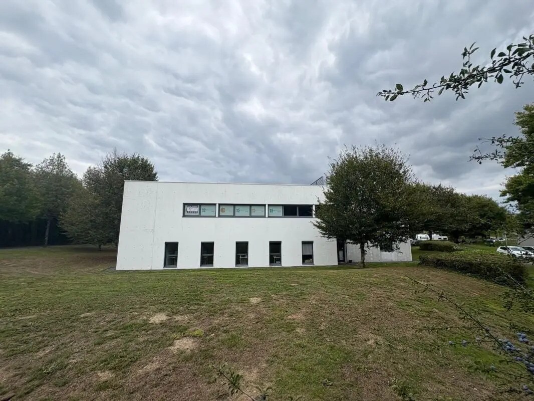 Office in Saint-Herblain to rent Building Photo- Image 1 of 12