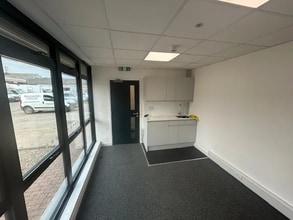 West Rd, London to rent Interior Photo- Image 2 of 5