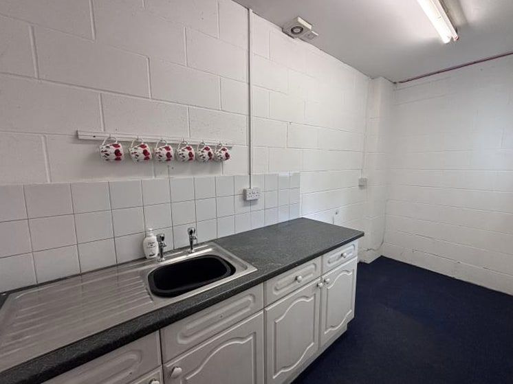 Brunel Ct, Stonehouse, GLS GL10 3SW - Unit D - - Interior Photo - Image 2 of 6