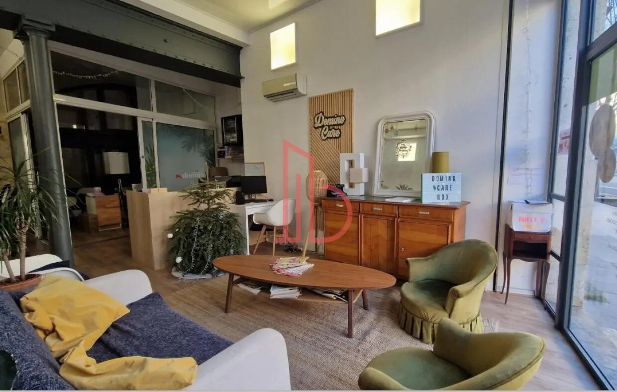 Office in Bordeaux to rent Building Photo- Image 1 of 8